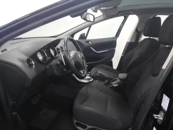 Peugeot 308 2012 - 7250 EUR, 172520 km - AUTO.MOTO.pt - 172520km - foto 37 de 50