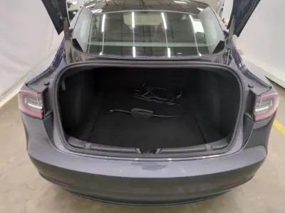 Tesla Model 3 2024 - 35900 EUR, 34700 km - foto 6 de 13