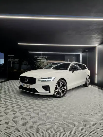 Volvo V60 2021 - 129000km