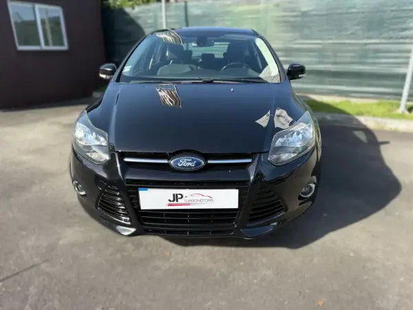 Ford Focus 2014 - 8250 EUR, 213902 km - AUTO.MOTO.pt - 213902km - foto 3 de 19