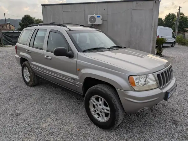 Jeep Grand Cherokee 1999 - 9500 EUR, 300000 km - AUTO.MOTO.pt - 300000km - foto 2 de 14