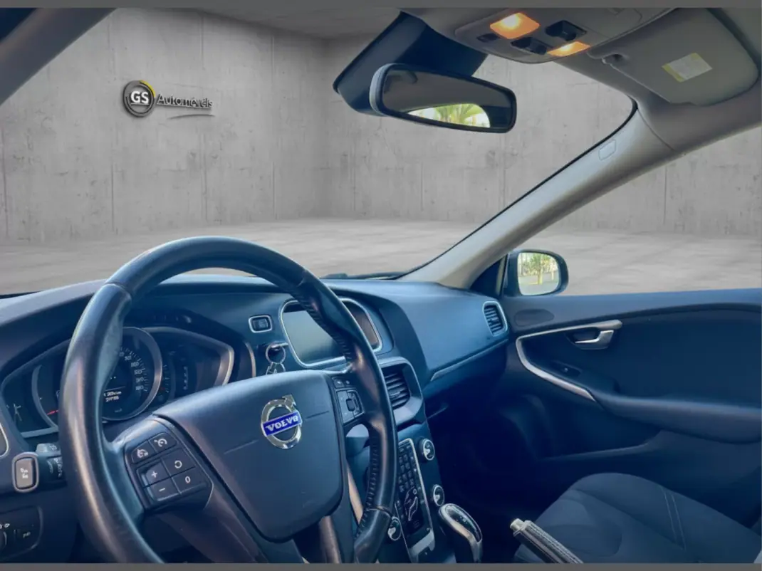 Volvo V40 2014 - 9250 EUR, 224000 km - AUTO.MOTO.pt - 224000km - foto 7 de 7