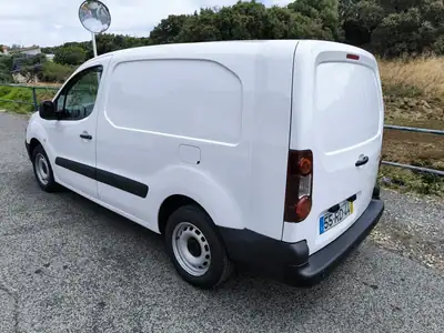 Citroën Berlingo 1.6 HDI L2 3L FRIO + ISOTERMICA 2016 - 14950 EUR, 292742 km - AUTO.MOTO.pt - 292742km - foto 13 de 43