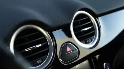 Opel Adam 2016 - 11400 EUR, 62000 km - AUTO.MOTO.pt - 62000km - foto 18 de 24