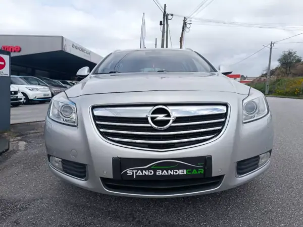 Opel Insignia Sports Tourer 2009 - 7500 EUR, 266000 km - AUTO.MOTO.pt - 266000km - foto 5 de 24