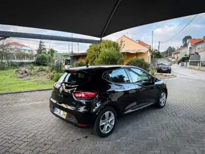 Renault Clio 2015 - 8900 EUR, 139000 km - AUTO.MOTO.pt - 139000km - foto 12 de 12