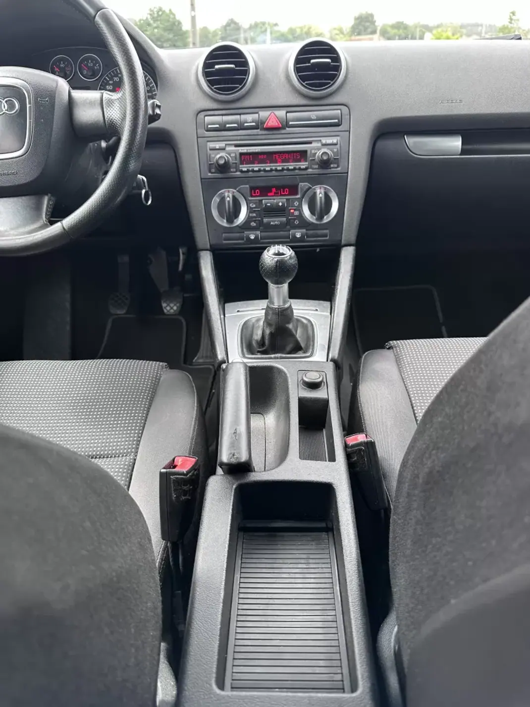 Audi A3 Sportback 2007 - 6900 EUR, 350000 km - AUTO.MOTO.pt - 350000km - foto 41 de 49