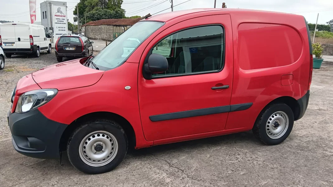 Mercedes-Benz Citan 108 CDI 2018 - 12300 EUR, 161063 km - AUTO.MOTO.pt - 161063km - foto 2 de 15