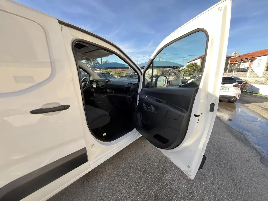 Toyota 2021 - 13950 EUR, 115000 km - AUTO.MOTO.pt - 115000km - foto 22 de 30