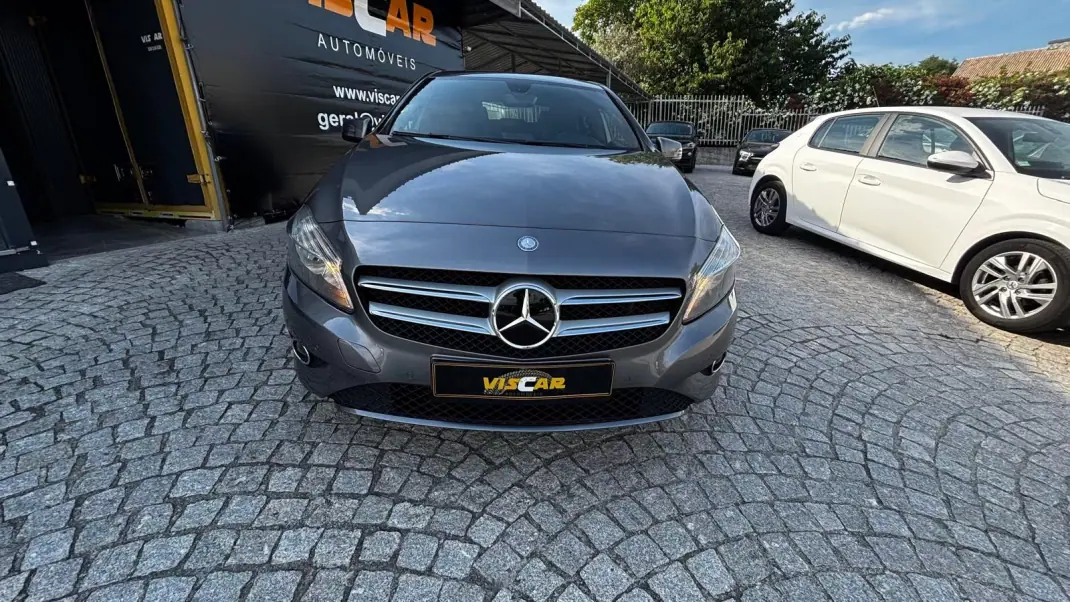 Mercedes-Benz A 180 2012 - 15190 EUR, 129000 km - AUTO.MOTO.pt - 129000km - foto 7 de 16