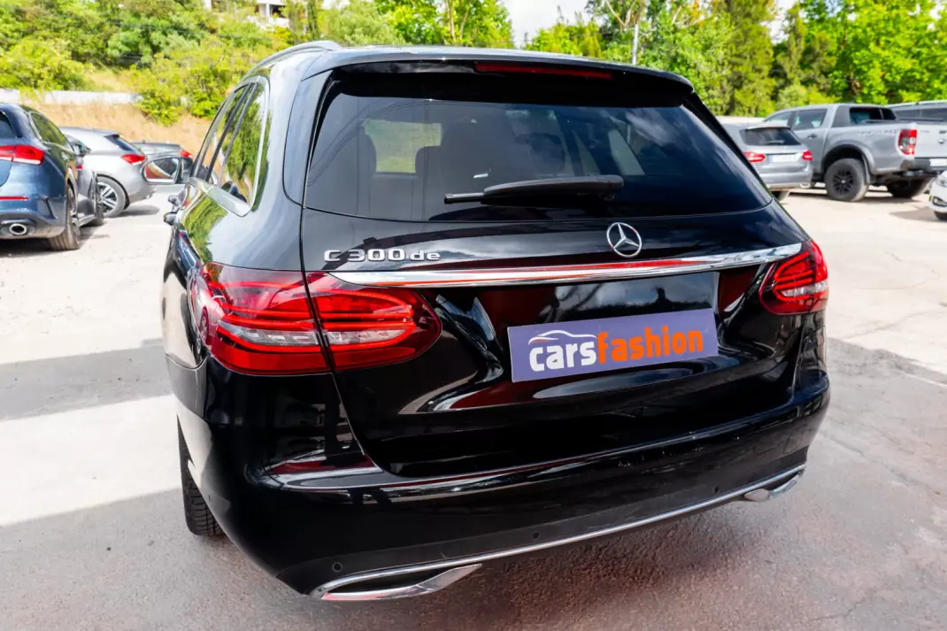 Mercedes-Benz C 300e 2020 - 26900 EUR, 109000 km - AUTO.MOTO.pt - 109000km - foto 3 de 36