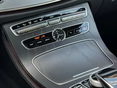 Mercedes-Benz E 220 2017 - 39950 EUR, 43877 km - AUTO.MOTO.pt - 43877km - foto 36 de 41