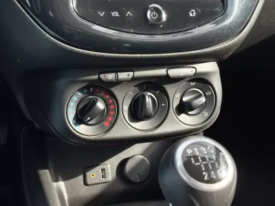 Opel Corsa 2015 - 9200 EUR, 160000 km - AUTO.MOTO.pt - 160000km - foto 18 de 20