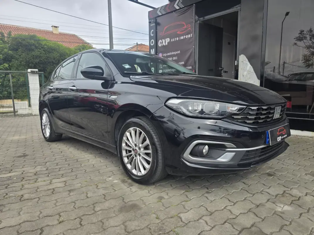 Fiat Tipo 2021 - 13900 EUR, 98000 km - AUTO.MOTO.pt - 98000km - foto 1 de 15