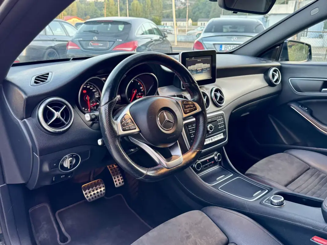 Mercedes-Benz CLA 200 2017 - 21999 EUR, 100000 km - 100000km - foto 7 de 23