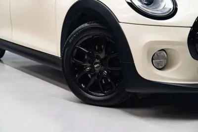 MINI 5 Portas 2017 - 14950 EUR, 89000 km - AUTO.MOTO.pt - 89000km - foto 4 de 36