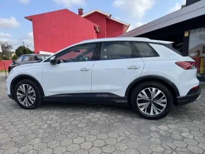 Audi Q4 e-tron 2021 - 29900 EUR, 98000 km - 98000km - foto 3 de 46
