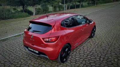 Renault Clio 2014 - 17700 EUR, 146000 km - AUTO.MOTO.pt - 146000km - foto 17 de 23