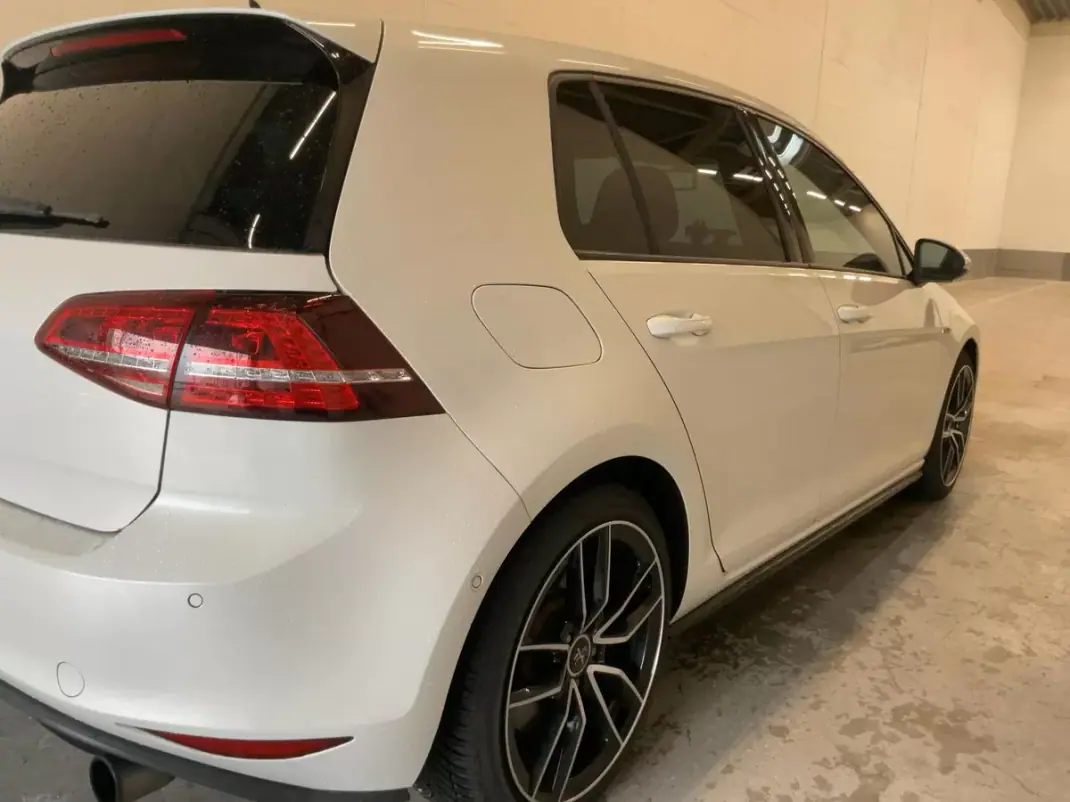 Volkswagen Golf 2013 - 18995 EUR, 182400 km - AUTO.MOTO.pt - 182400km - foto 6 de 14