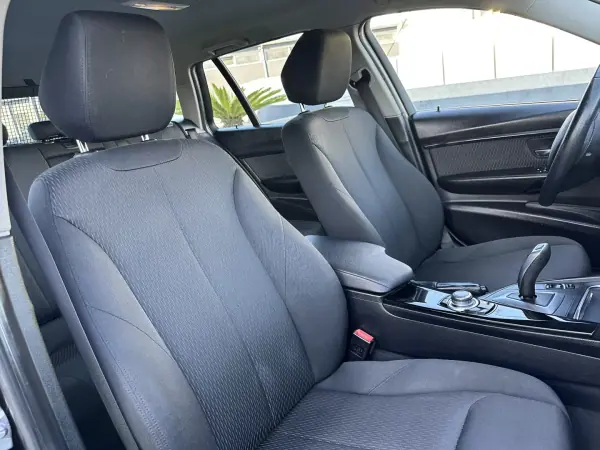 BMW 320 2017 - 14900 EUR, 260000 km - AUTO.MOTO.pt - 260000km - foto 57 de 65