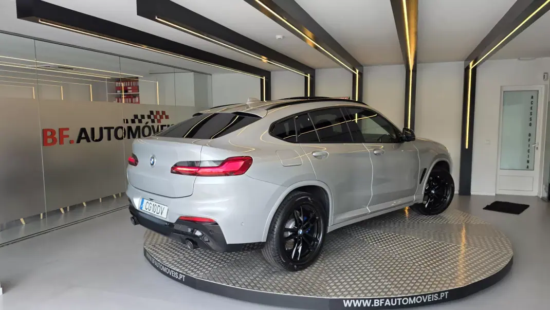 BMW X4 2021 - 37750 EUR, 169595 km - AUTO.MOTO.pt - 169595km - foto 4 de 74