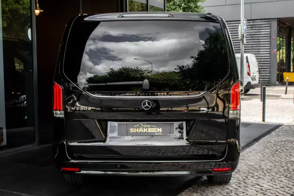 Mercedes-Benz V 250 2024 - 74390 EUR, 72560 km - AUTO.MOTO.pt - 72560km - foto 10 de 48
