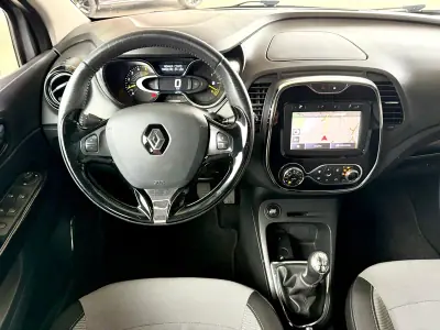 Renault Captur 2014 - 12990 EUR, 187722 km - AUTO.MOTO.pt - 187722km - foto 12 de 23