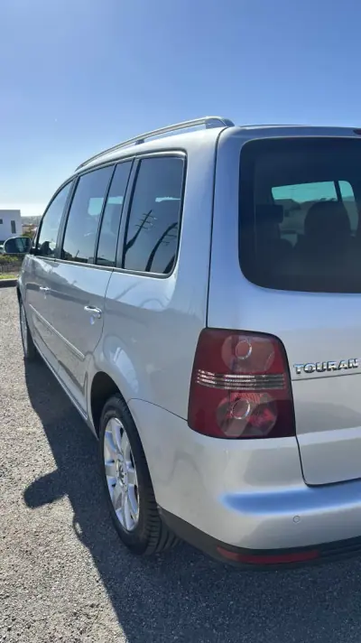 Volkswagen Touran 2007 - 6900 EUR, 315000 km - 315000km - foto 24 de 27