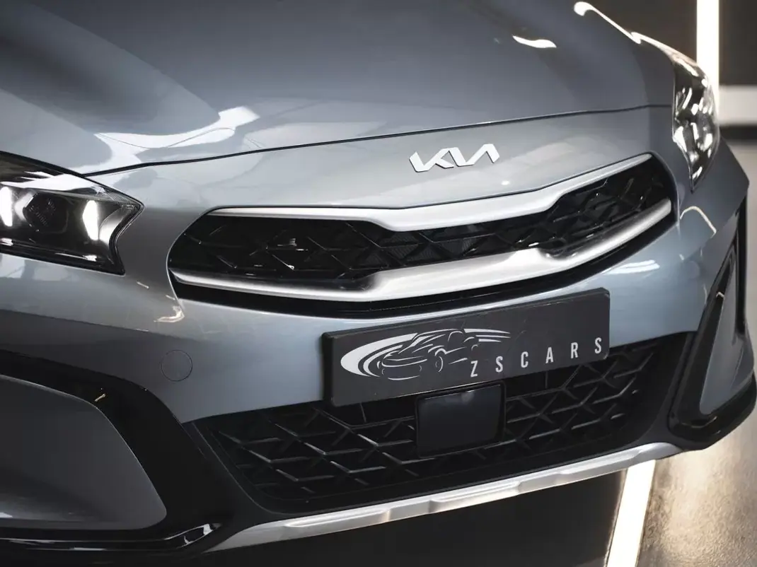 Kia XCeed 2022 - 22990 EUR, 52076 km - AUTO.MOTO.pt - 52076km - foto 9 de 23