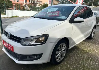 Volkswagen Polo 2011 - 11990 EUR, 92500 km - AUTO.MOTO.pt - 92500km - foto 2 de 7