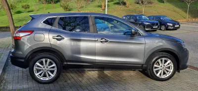 Nissan Qashqai 2014 - 13700 EUR, 150000 km - AUTO.MOTO.pt - 150000km - foto 8 de 25