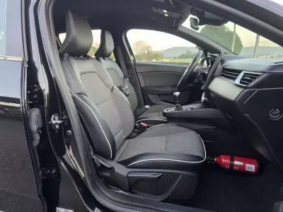 Renault Clio 2022 - 14500 EUR, 104000 km - AUTO.MOTO.pt - 104000km - foto 22 de 43