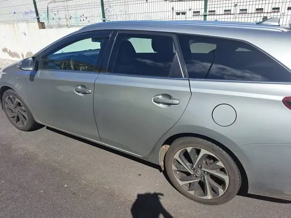 Toyota Auris 2015 — foto 2 de 4