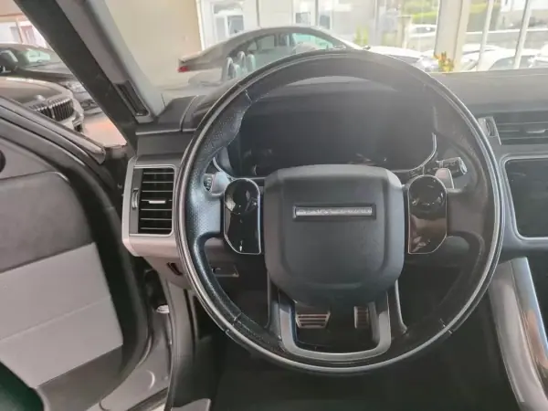 Land Rover Range Rover Sport 2018 - 42990 EUR, 159000 km - AUTO.MOTO.pt - 159000km - foto 27 de 35
