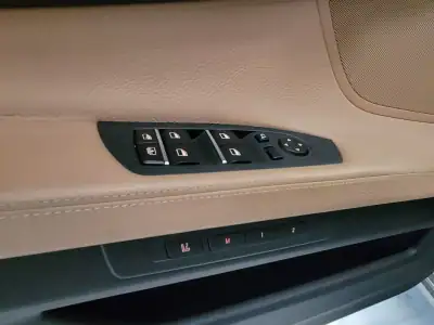 BMW 730 2009 - 23900 EUR, 107760 km - AUTO.MOTO.pt - 107760km - foto 41 de 54