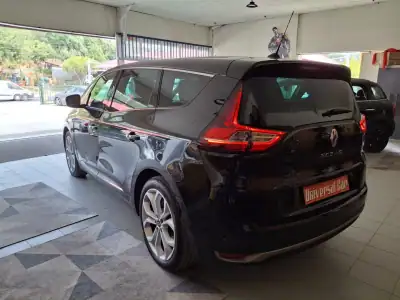 Renault Grand Scénic 2019 - 16700 EUR, 173000 km - AUTO.MOTO.pt - 173000km - foto 3 de 18