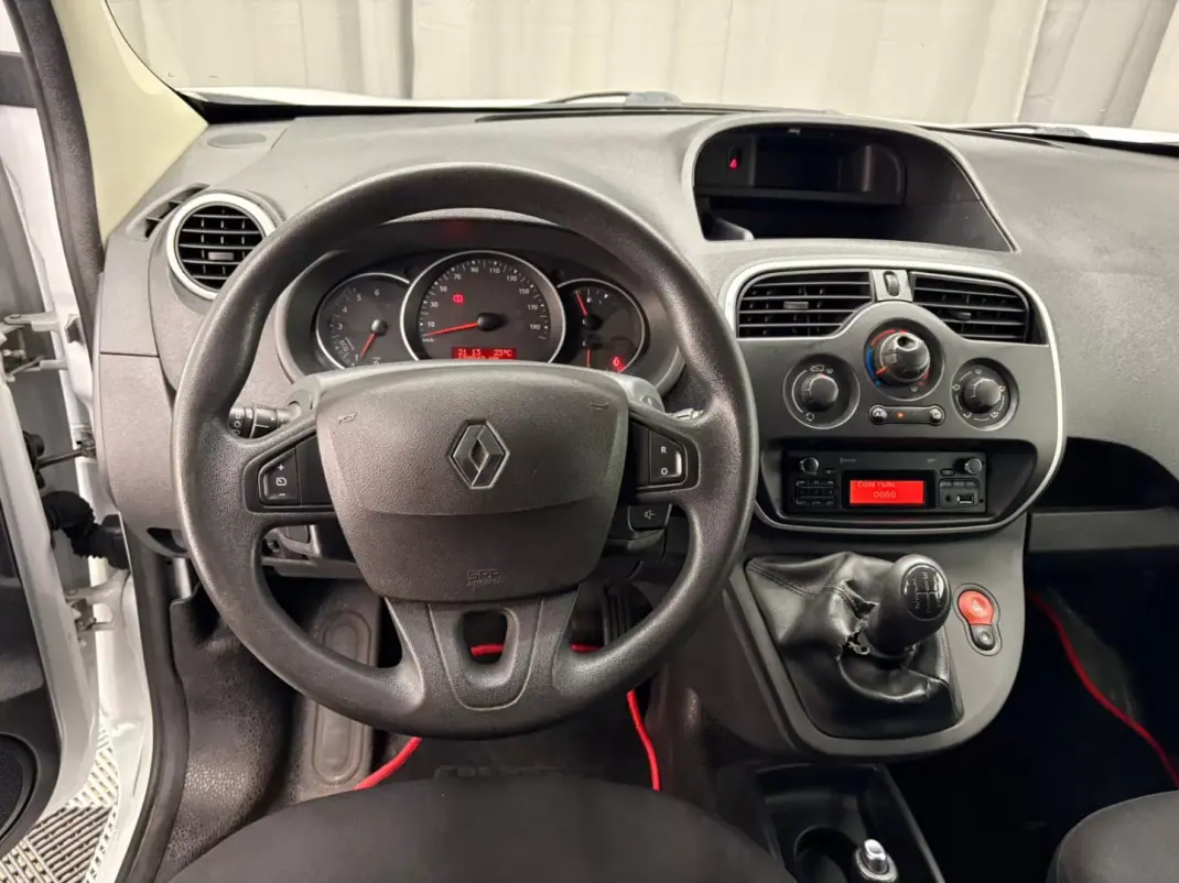 Renault KANGOO 1.5 DCI ENERGY S/S BUSINESS 2017 - 7750 EUR, 139000 km - AUTO.MOTO.pt - 139000km - foto 14 de 17
