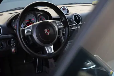 Porsche Cayman 2007 - 43000 EUR, 145000 km - AUTO.MOTO.pt - 145000km - foto 28 de 43
