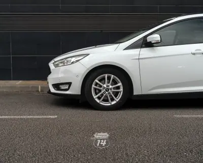 Ford Focus SW 2018 - 11990 EUR, 127080 km - AUTO.MOTO.pt - 127080km - foto 21 de 48