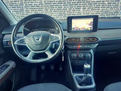 Dacia Sandero 2022 - 15500 EUR, 53000 km - AUTO.MOTO.pt - 53000km - foto 2 de 14