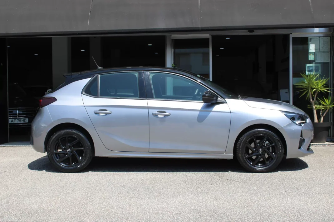 Opel Corsa 2022 - 14400 EUR, 76305 km - AUTO.MOTO.pt - 76305km - foto 19 de 21