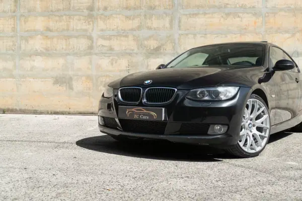 BMW 320 2007 - 12490 EUR, 230000 km - AUTO.MOTO.pt - 230000km - foto 2 de 42