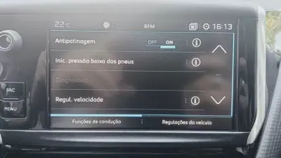 Peugeot 208 2019 - 8299 EUR, 136000 km - AUTO.MOTO.pt - 136000km - foto 35 de 48