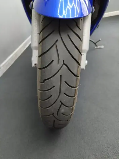 Yamaha FJR 1300 2001 - 5600 EUR, 82000 km - AUTO.MOTO.pt - 82000km - foto 9 de 26