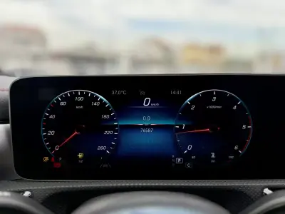 Mercedes-Benz CLA 200 2020 - 32950 EUR, 76000 km - AUTO.MOTO.pt - 76000km - foto 24 de 35