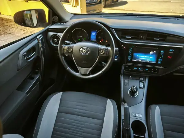 Toyota Auris 2016 - 14900 EUR, 160000 km - AUTO.MOTO.pt - 160000km - foto 30 de 34