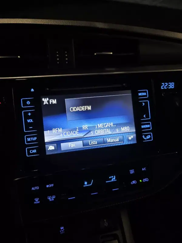 Toyota Auris Touring Sports 2018 - 18900 EUR, 79000 km - AUTO.MOTO.pt - 79000km - foto 21 de 27