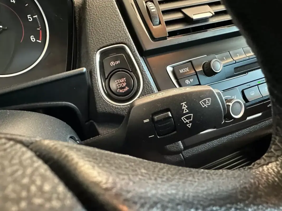 BMW 116 2011 - 13900 EUR, 210181 km - AUTO.MOTO.pt - 210181km - foto 11 de 22