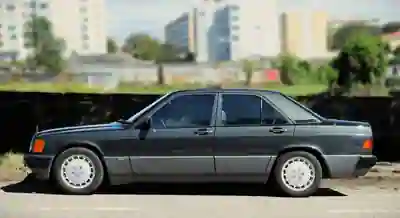 Mercedes-Benz 190 E 1989 - 16900 EUR, 200000 km - foto 6 de 15