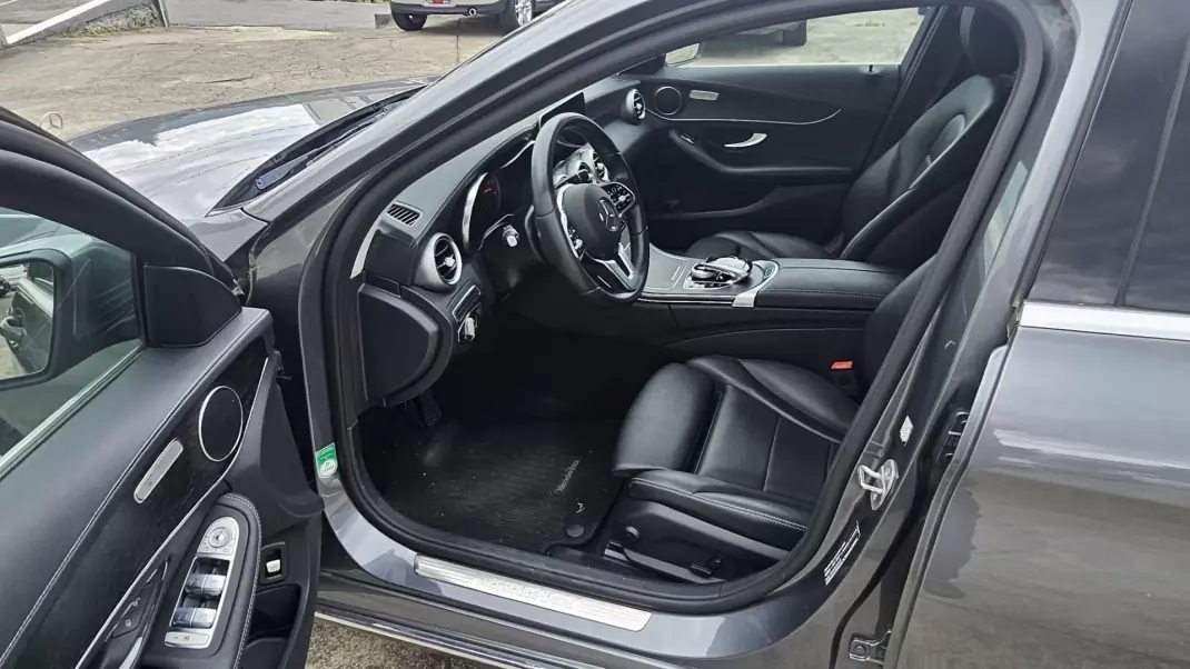 Mercedes-Benz C 220 2021 - 29500 EUR, 173000 km - 173000km - foto 8 de 11